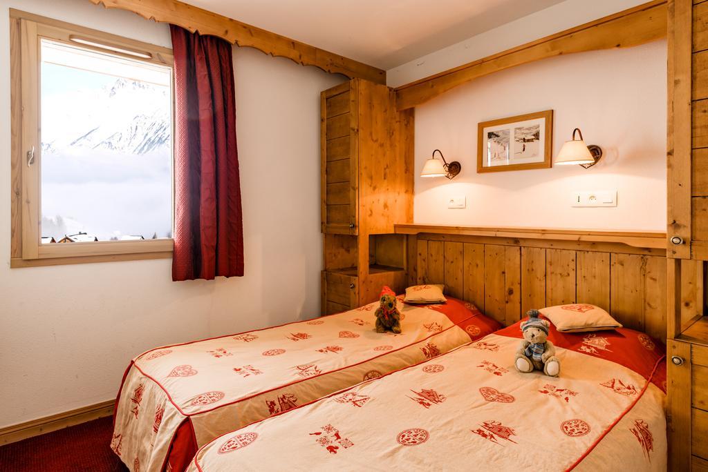 Two-Bedroom Apartment Alcove Split Level