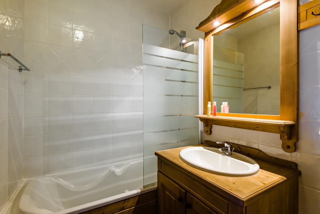 Two-Bedroom Apartment Alcove Split Level