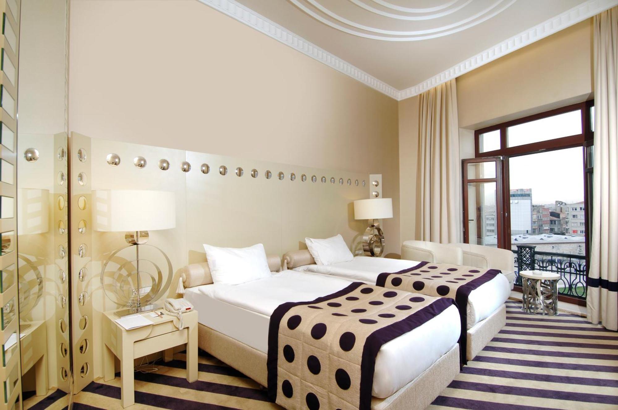 Superior Double or Twin Room Square View