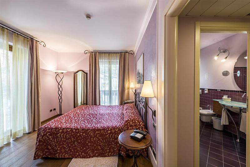 Double or Twin Room Partial Lake View