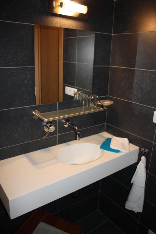 Standard Double Room,11561284:JPEG