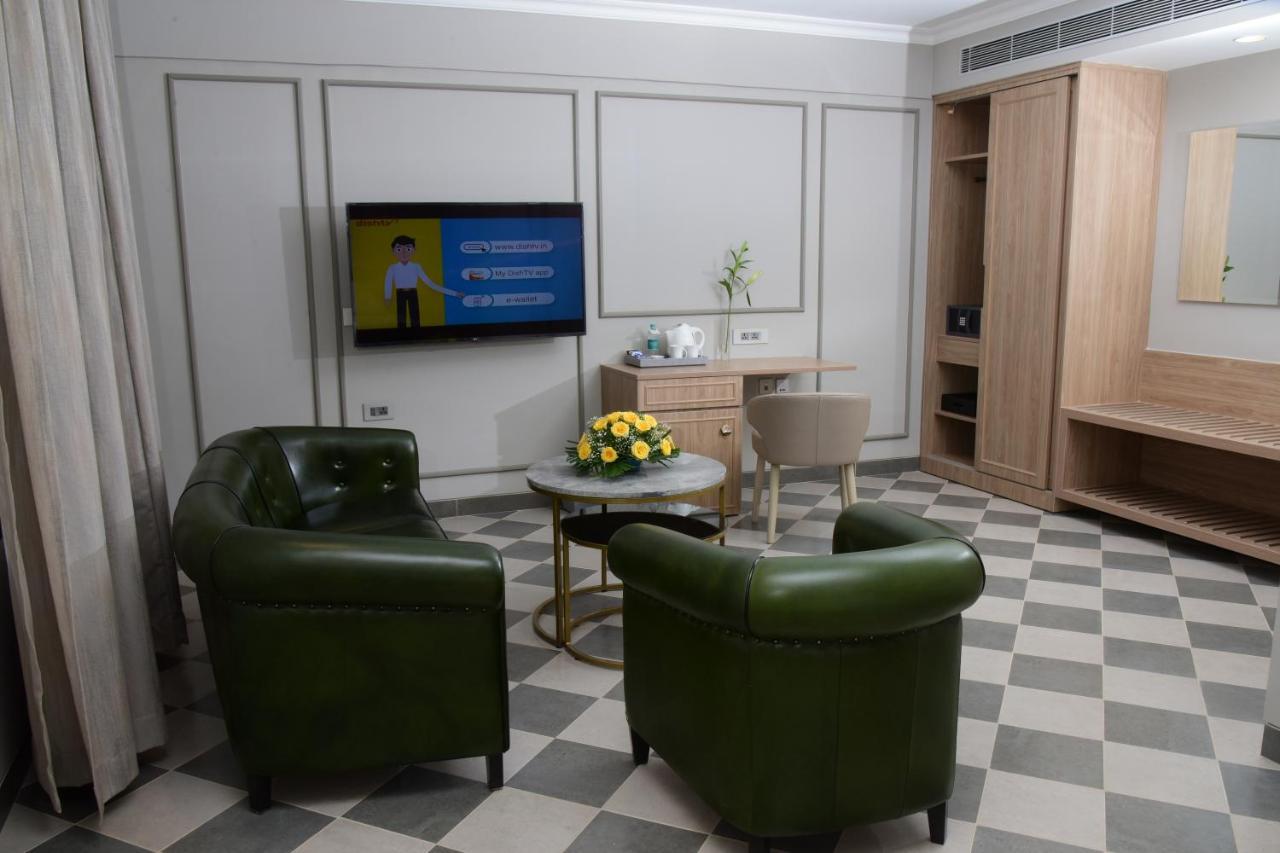 Executive Suite,1326587623:JPEG