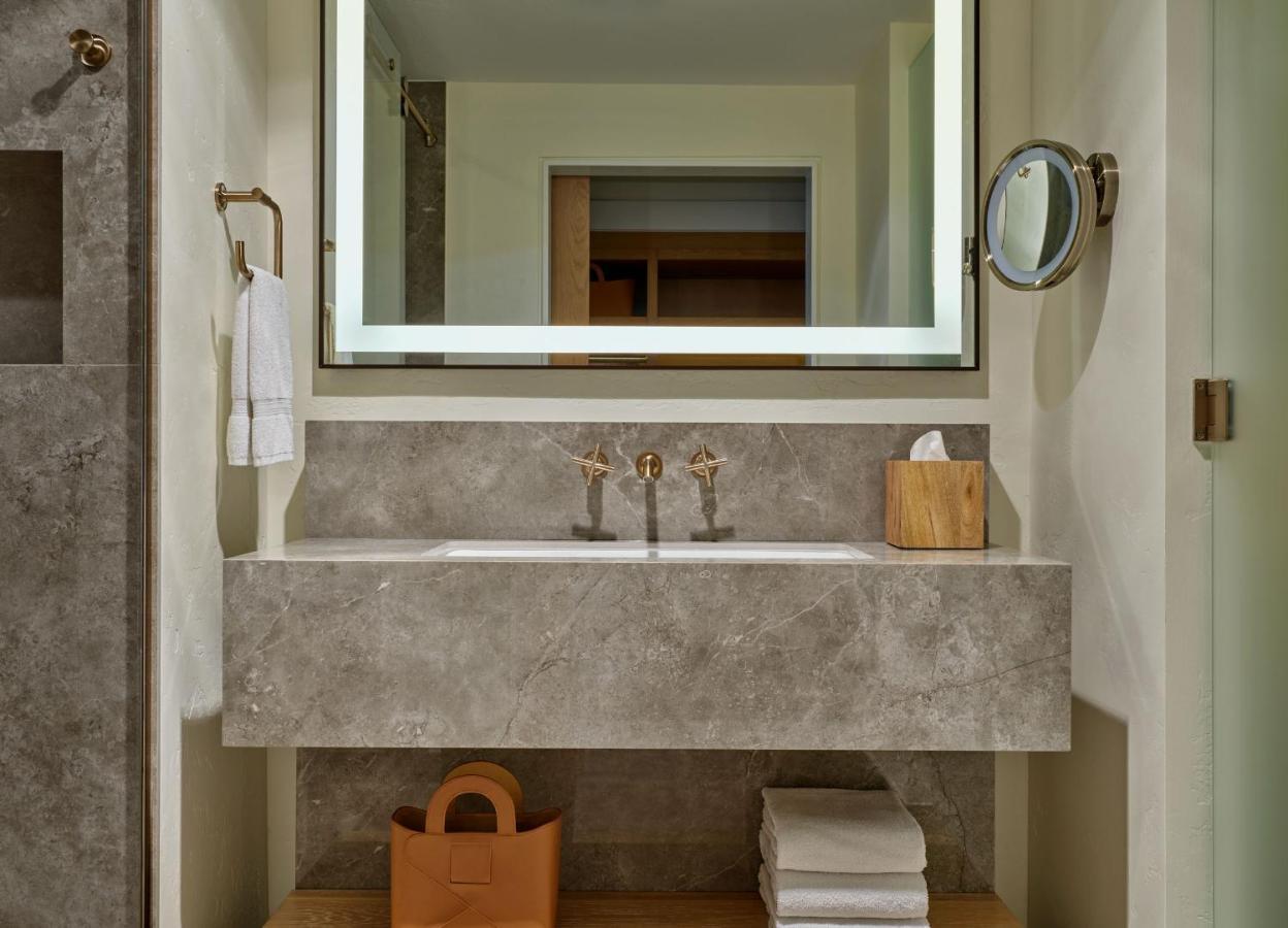 Standard King Room,1196908351:JPEG