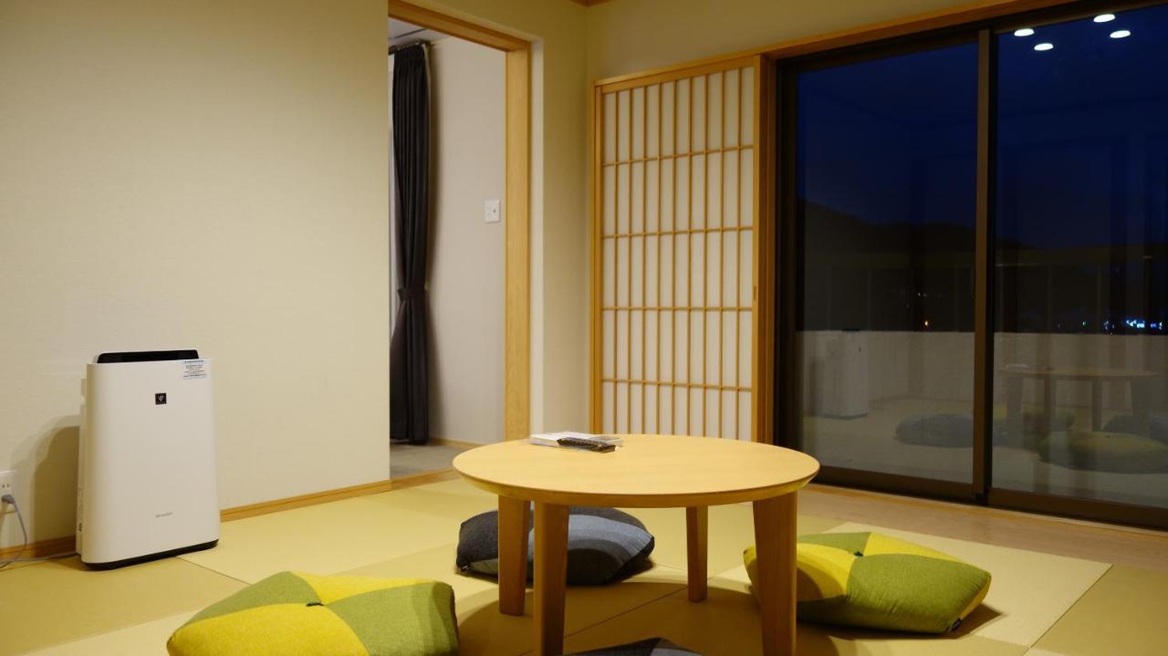 Deluxe Room Tatami Area MtFuji Lake View on Top Floor Non-Smoking