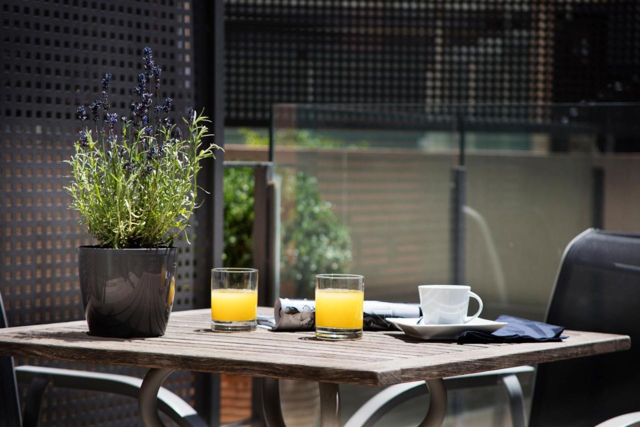 Double or Twin Room Private Terrace