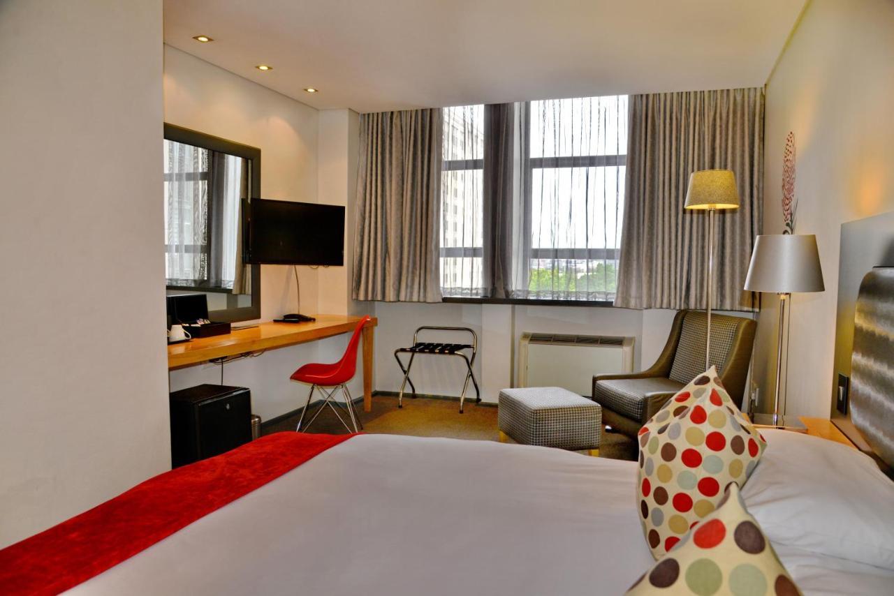 Superior Room,1403974145:JPEG