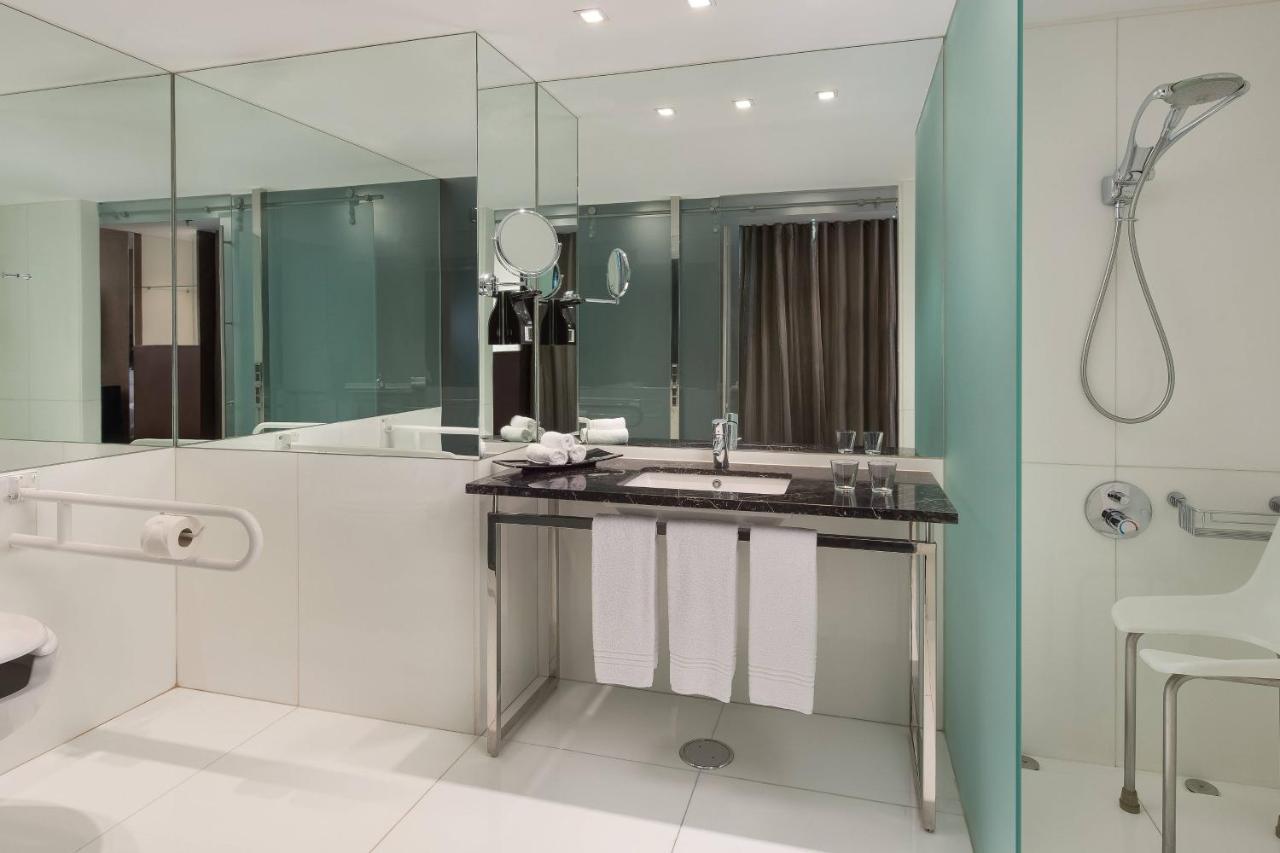 Deluxe, Guest room, 2 Twin/Single Bed(s), Pool access,1400214467:JPEG