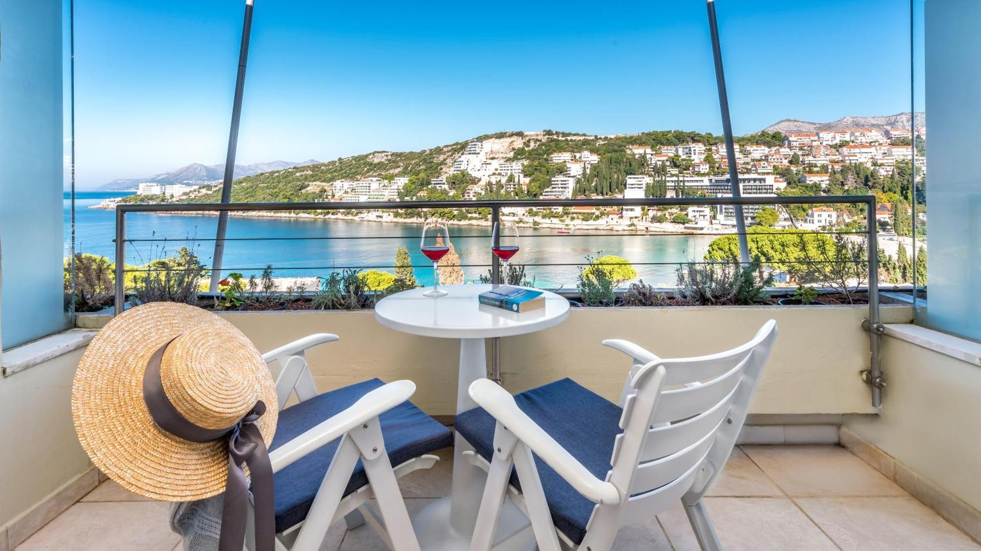 Double or Twin Room Balcony Sea View