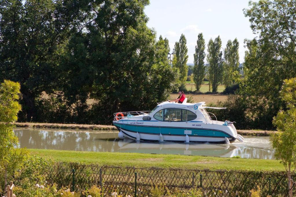 Suite avec Vue sur le Canal et le Jardin
