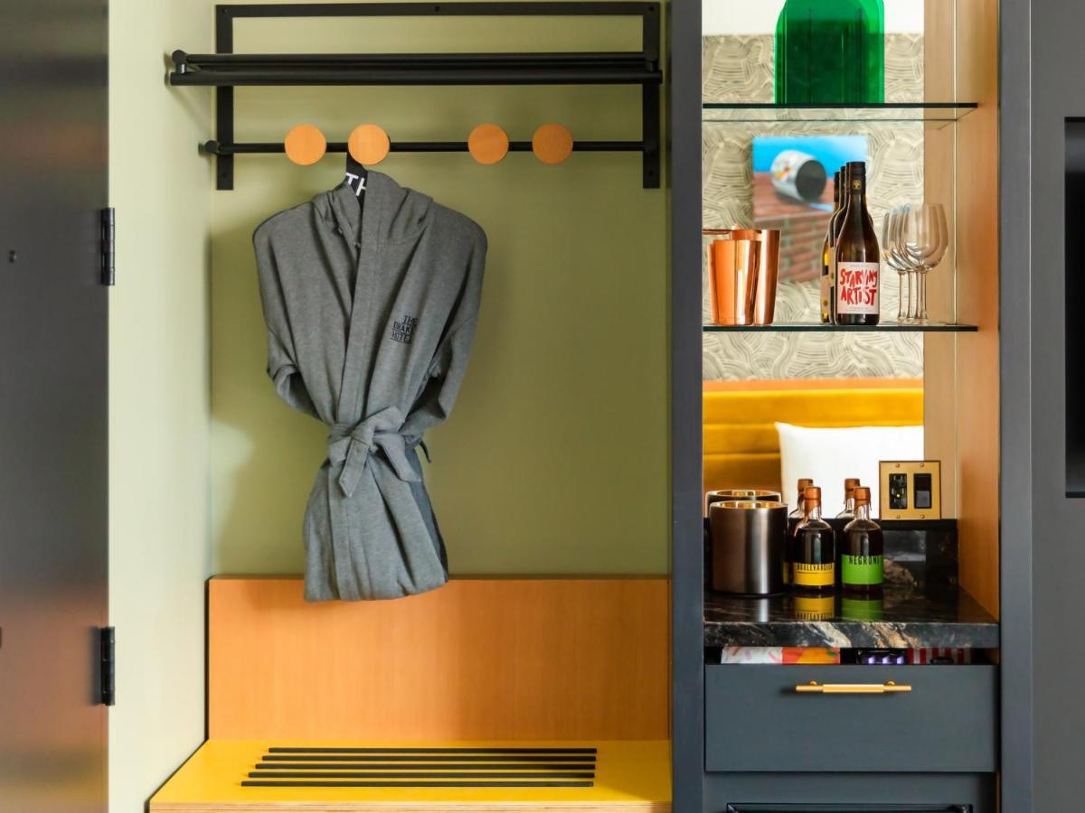 Modern Wing Queen Room,1204864849:JPEG