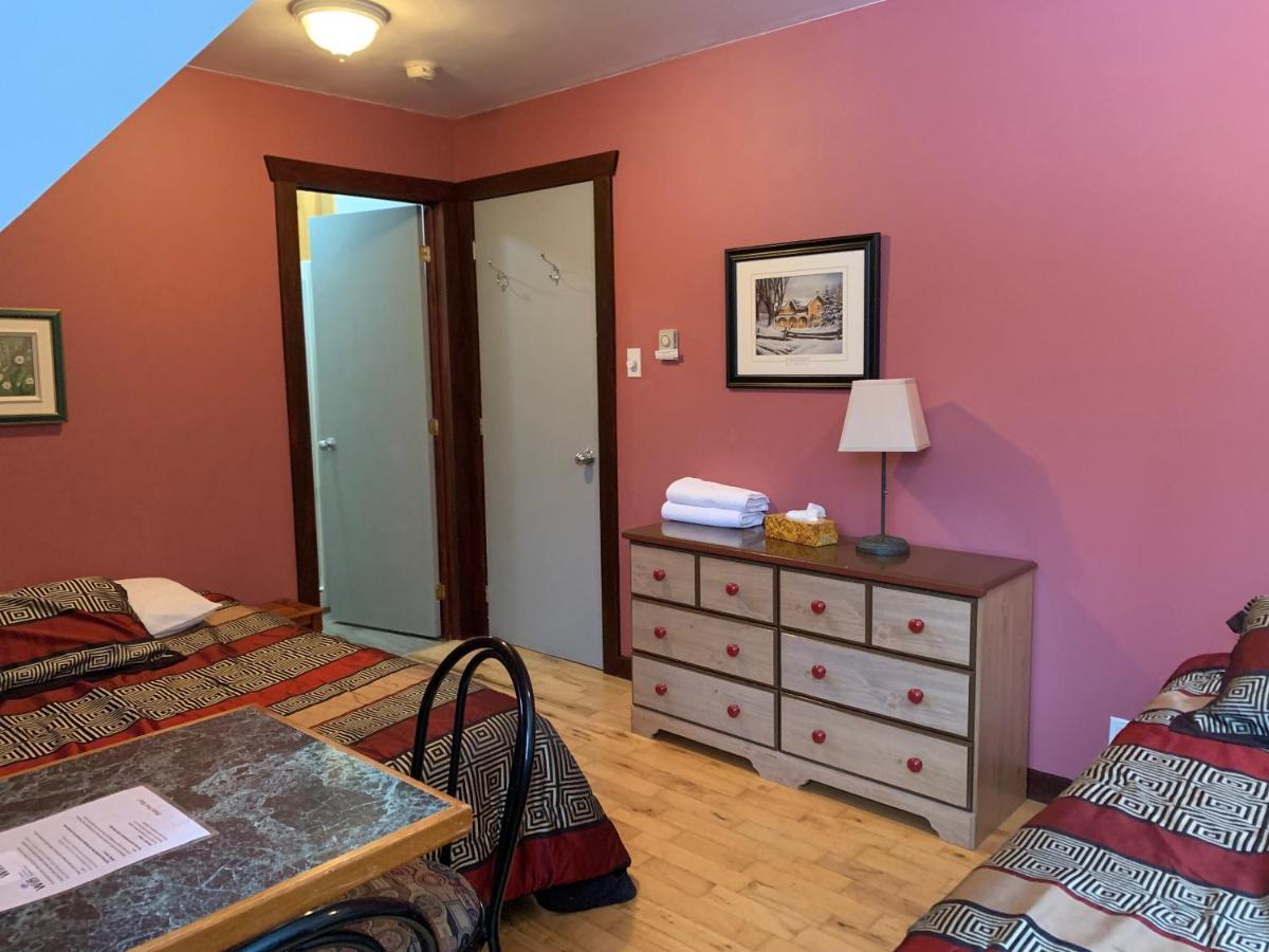 Double Room Single Bed