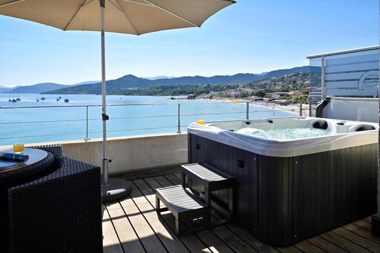 Panoramic sea view suite jacuzzi