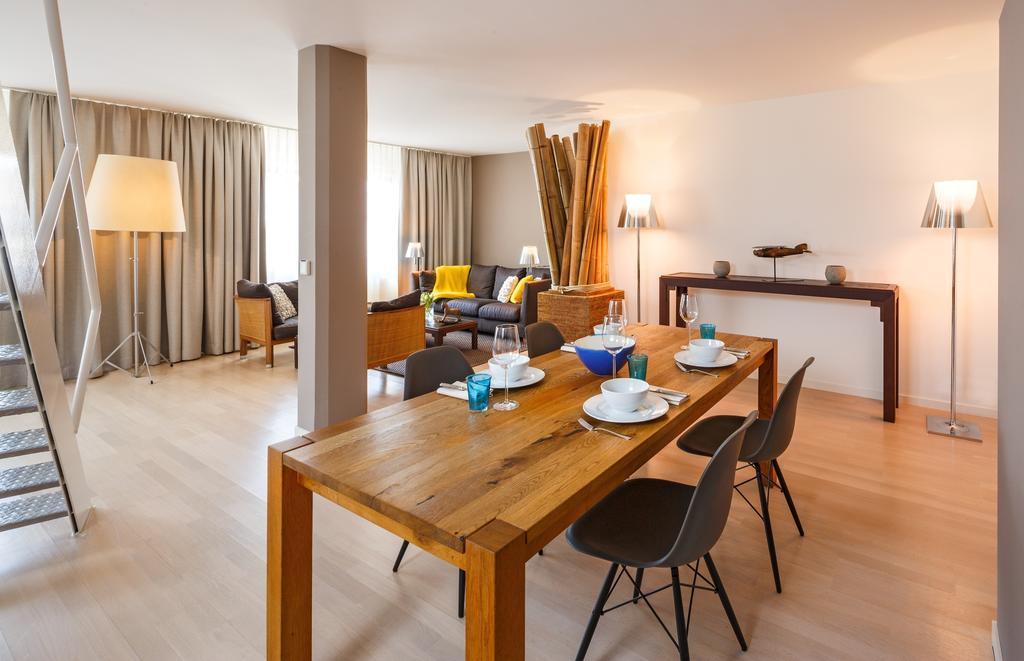 Two-Bedroom Penthouse Apartment Terrace,699674281:JPEG