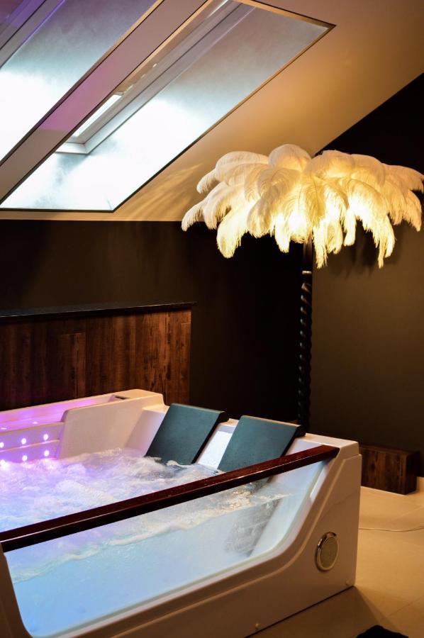 Deluxe Suite with Spa Bath