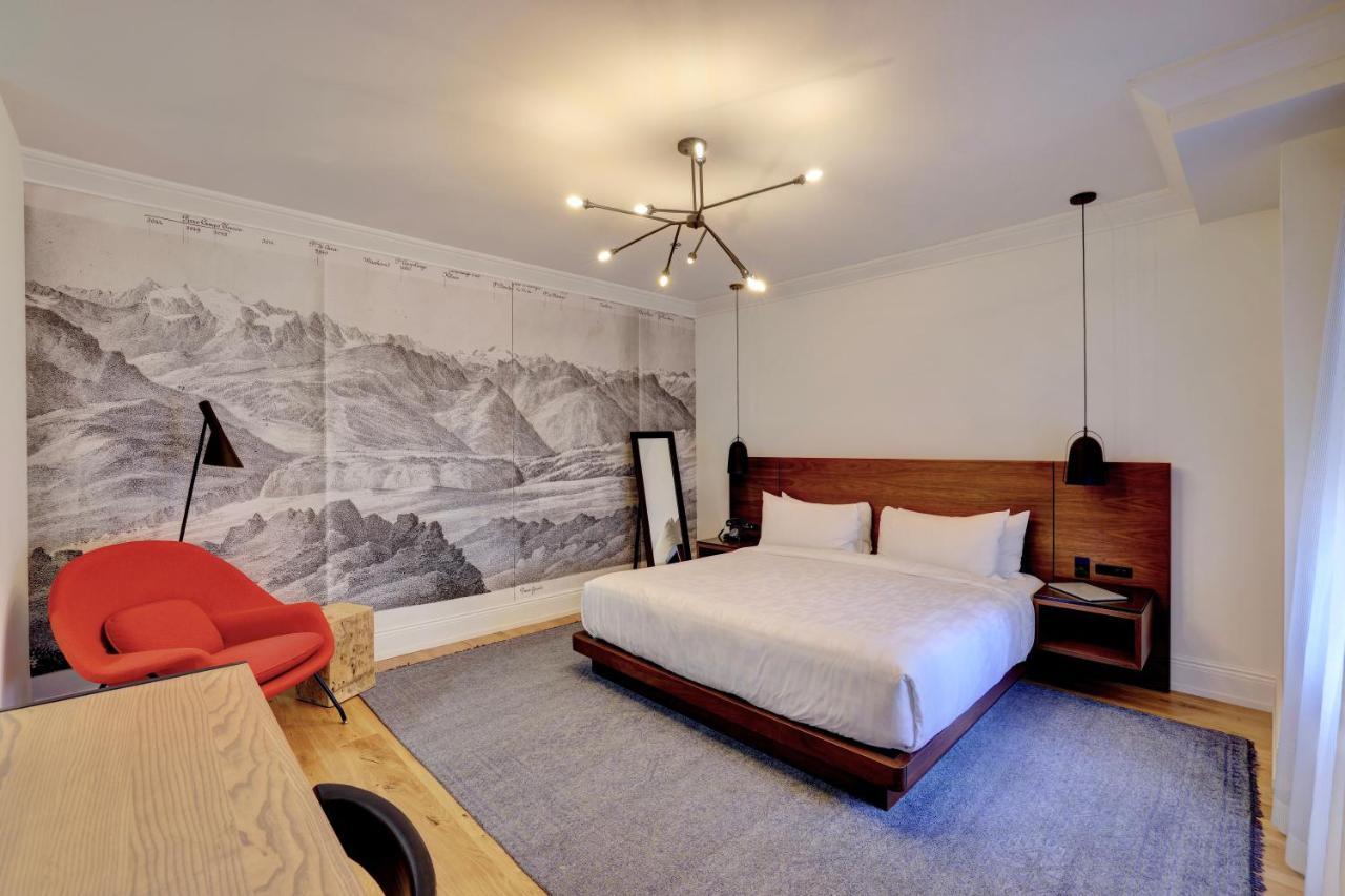 King Room with Roll-In Shower - Disability Access,1179993631:JPEG
