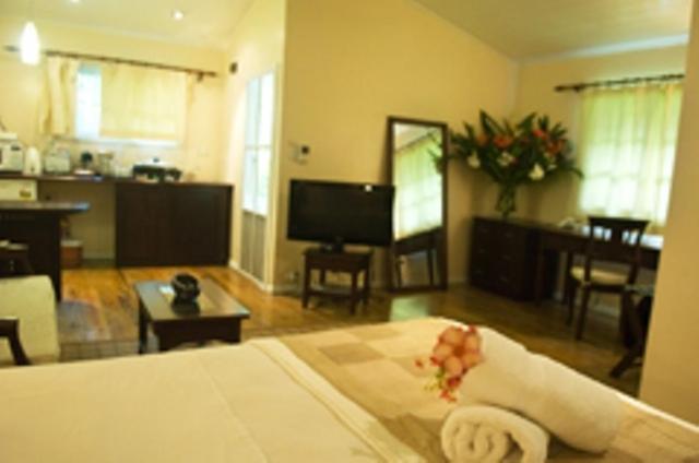 Cottage with Garden View,1642328877:JPEG