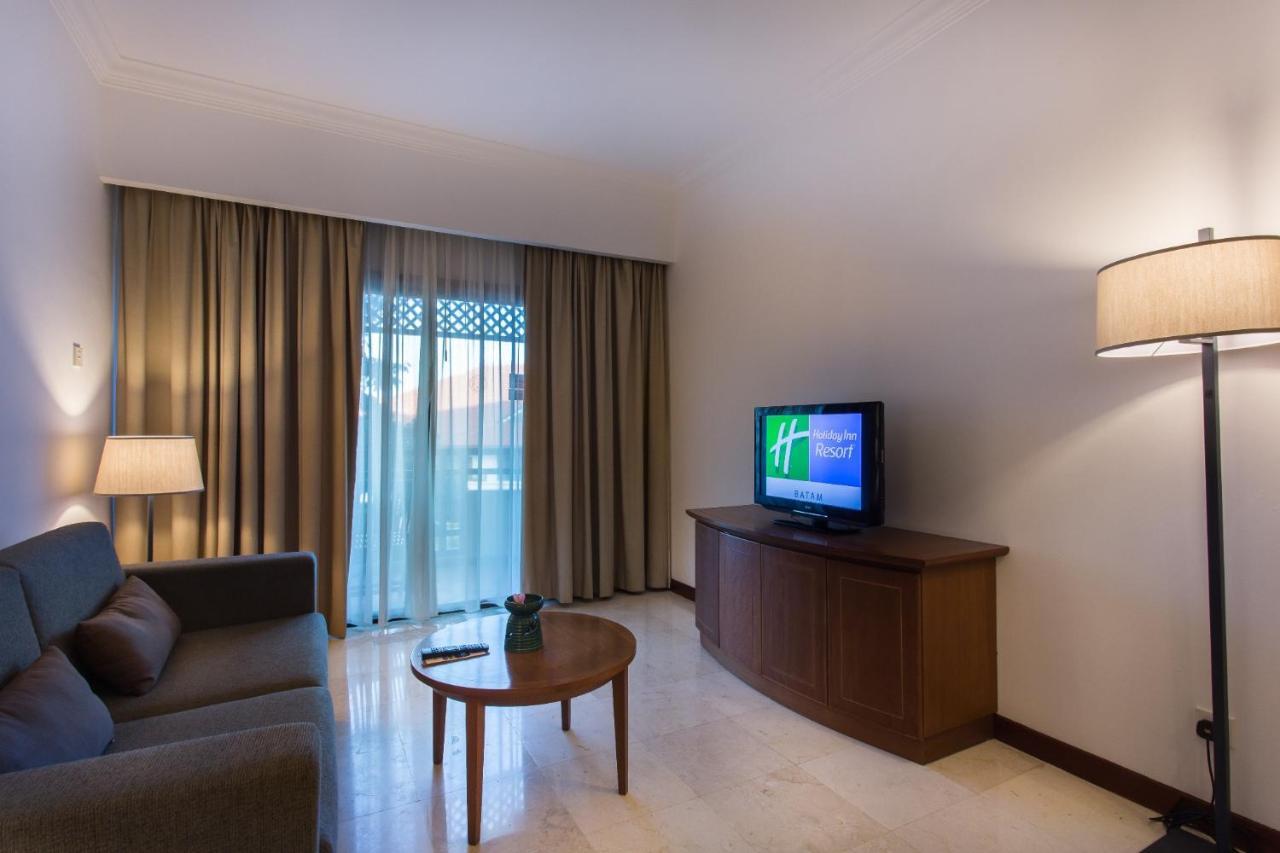 One-Bedroom Twin Suite
