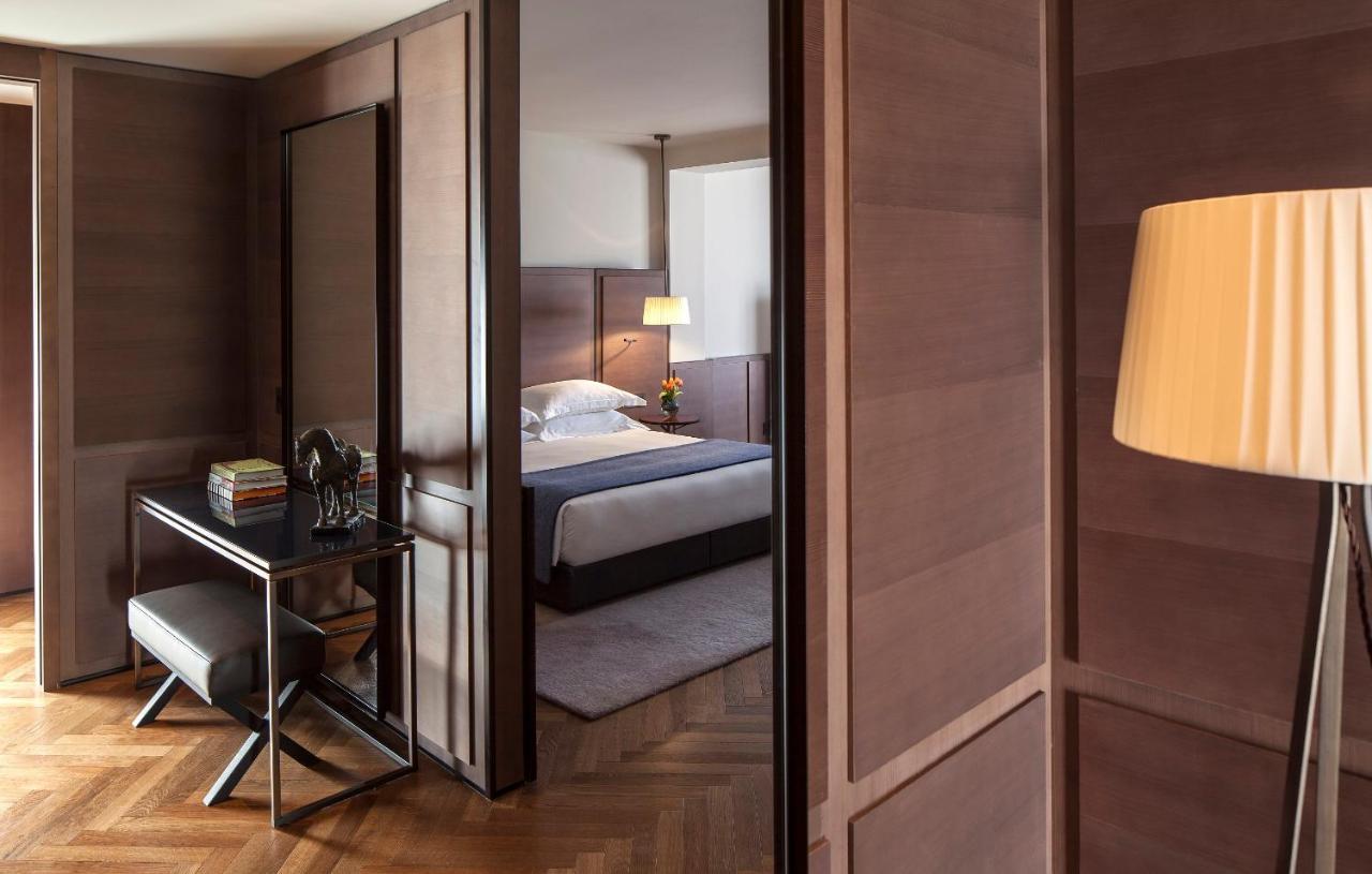 Junior Suite with Terrace and Old City View,1190593600:JPEG