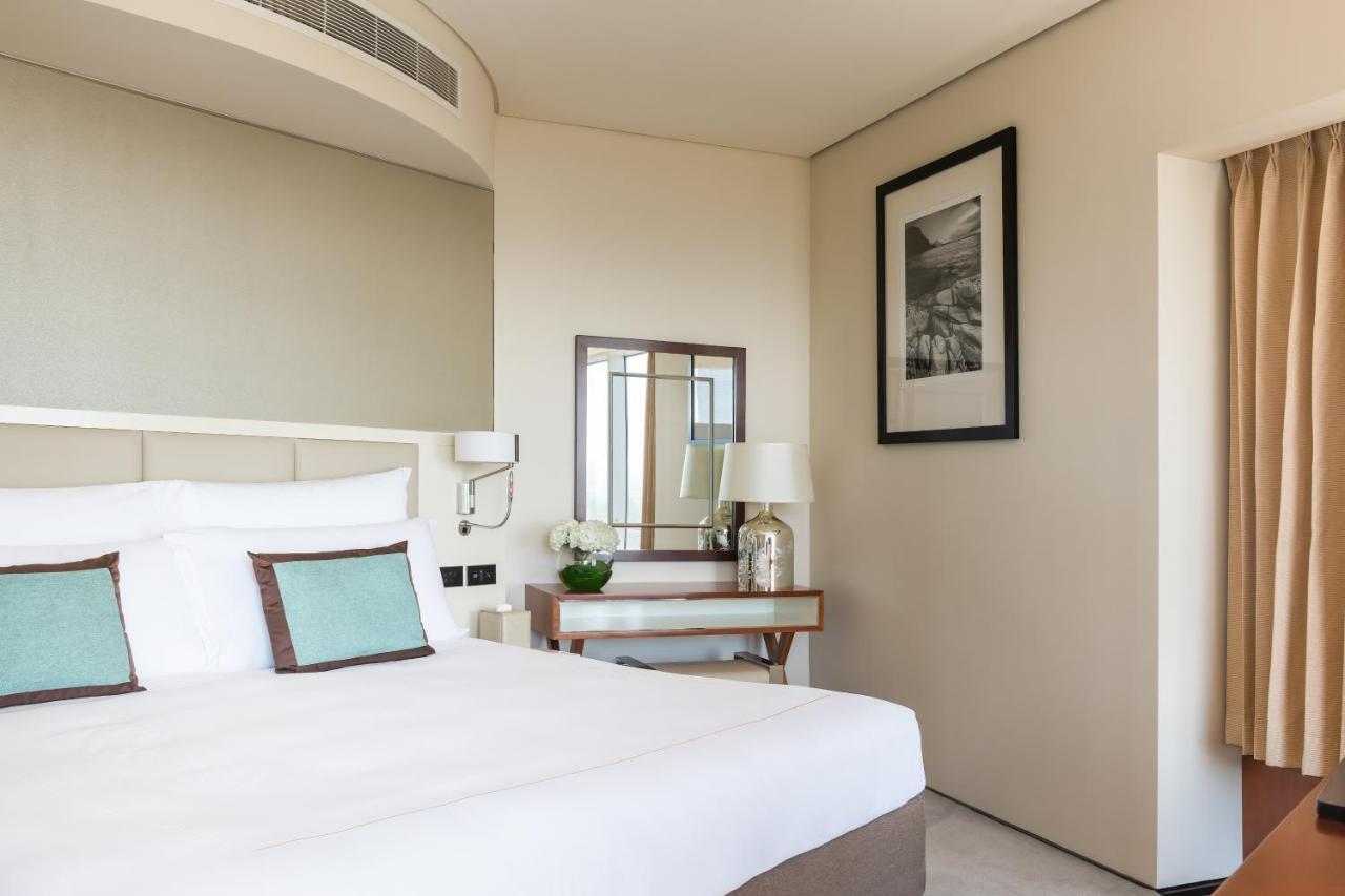 Executive Suite Panoramic Skyline Views Airport Transfers Direct Connectivity to Museum of The Future Complimentary Signature Afternoon Tea Evening Sundowners Soft Refreshments Canapes,1190727676:JPEG