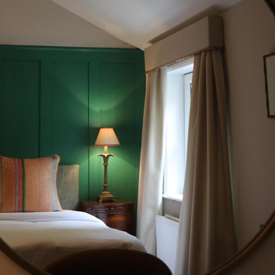 Twin Room,1563298972:JPEG