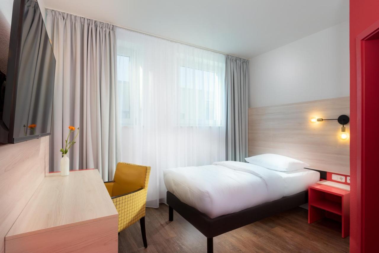 Single Room,1664650252:JPEG