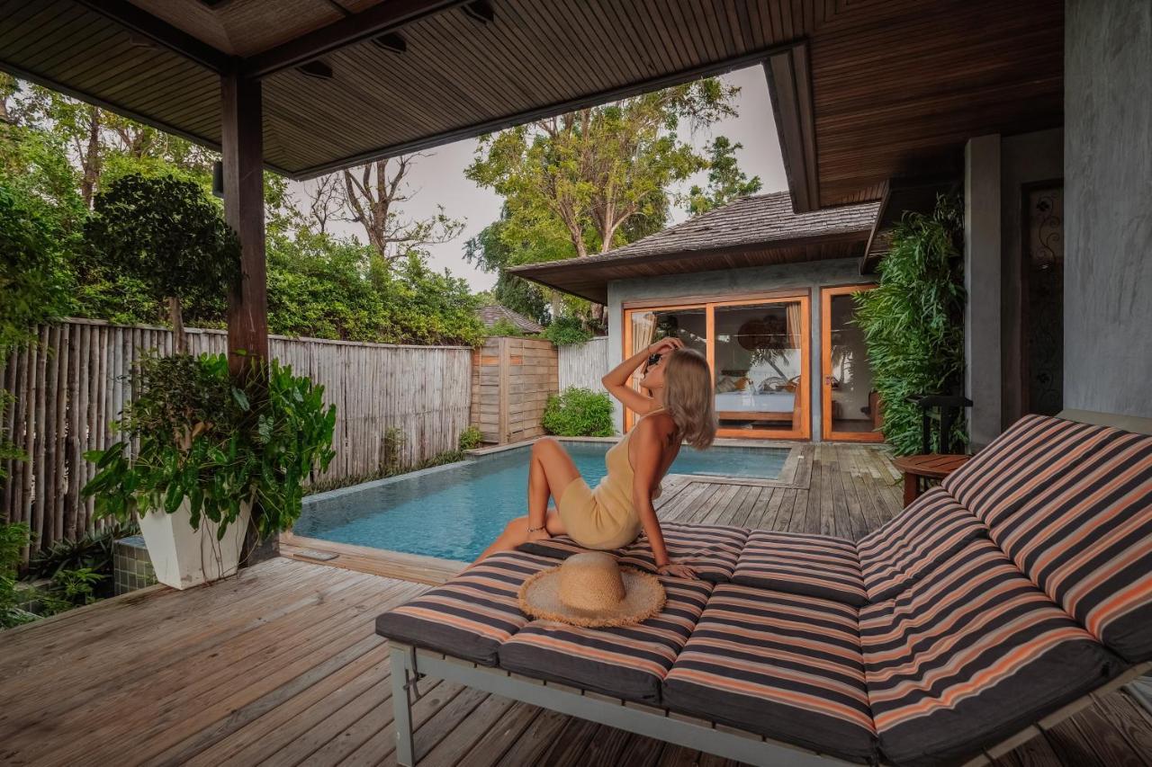 Grand Sunset Suite Pool Villa