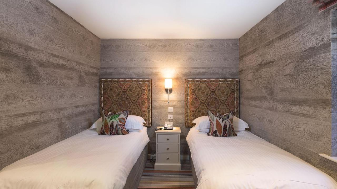 Standard Twin Room,1195342846:JPEG