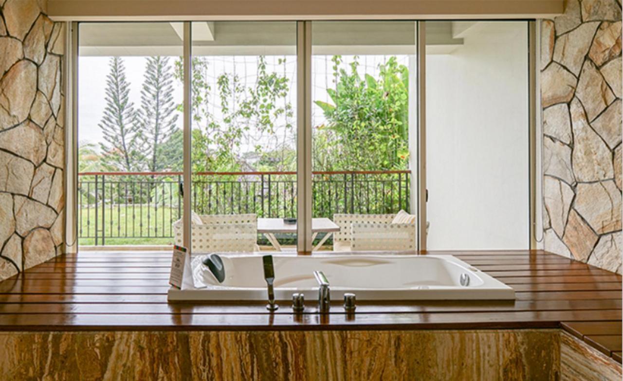 TStone Jacuzzi Suite,1195416889:JPEG