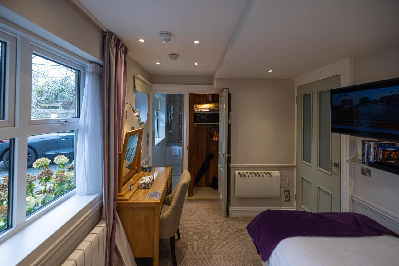 Small Single Room