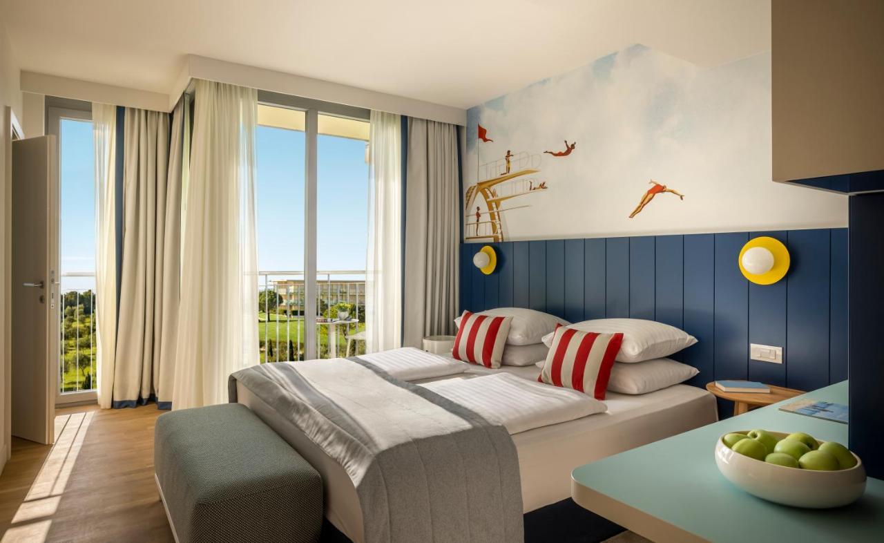 Family Room Falky,1558892878:JPEG