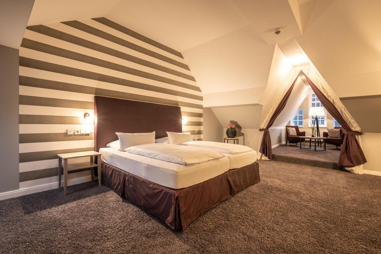 Junior Suite,1588050816:JPEG