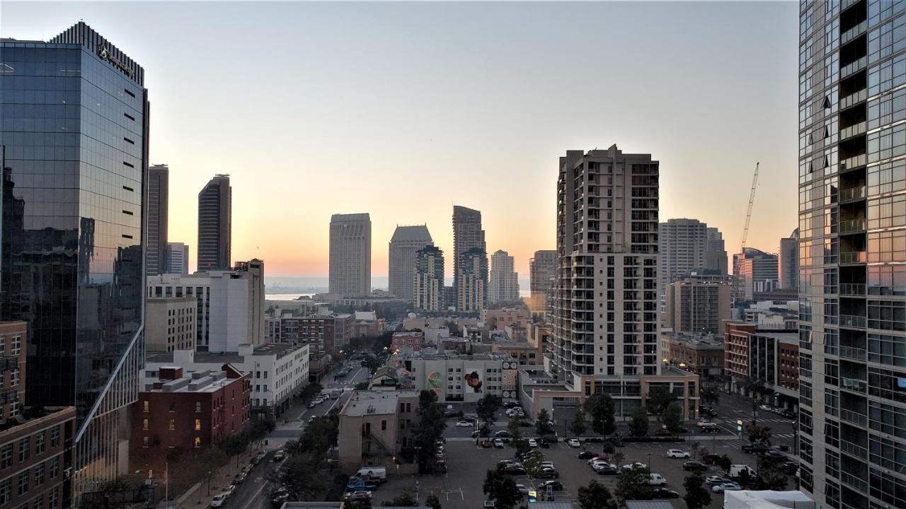 Premium Queen Room with Two Queen Beds and Gaslamp View,1434431770:JPEG