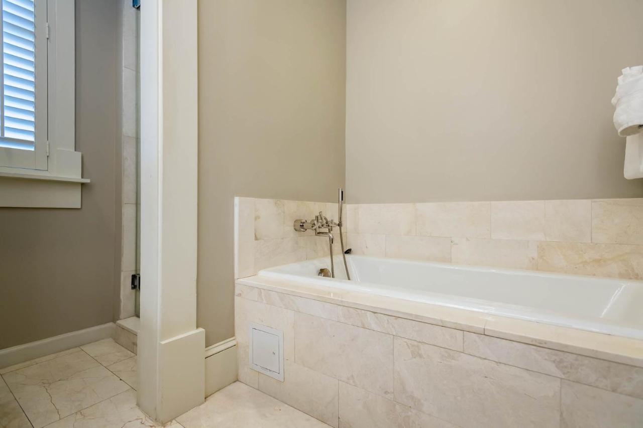 Standard King Room with View,1200752236:JPEG