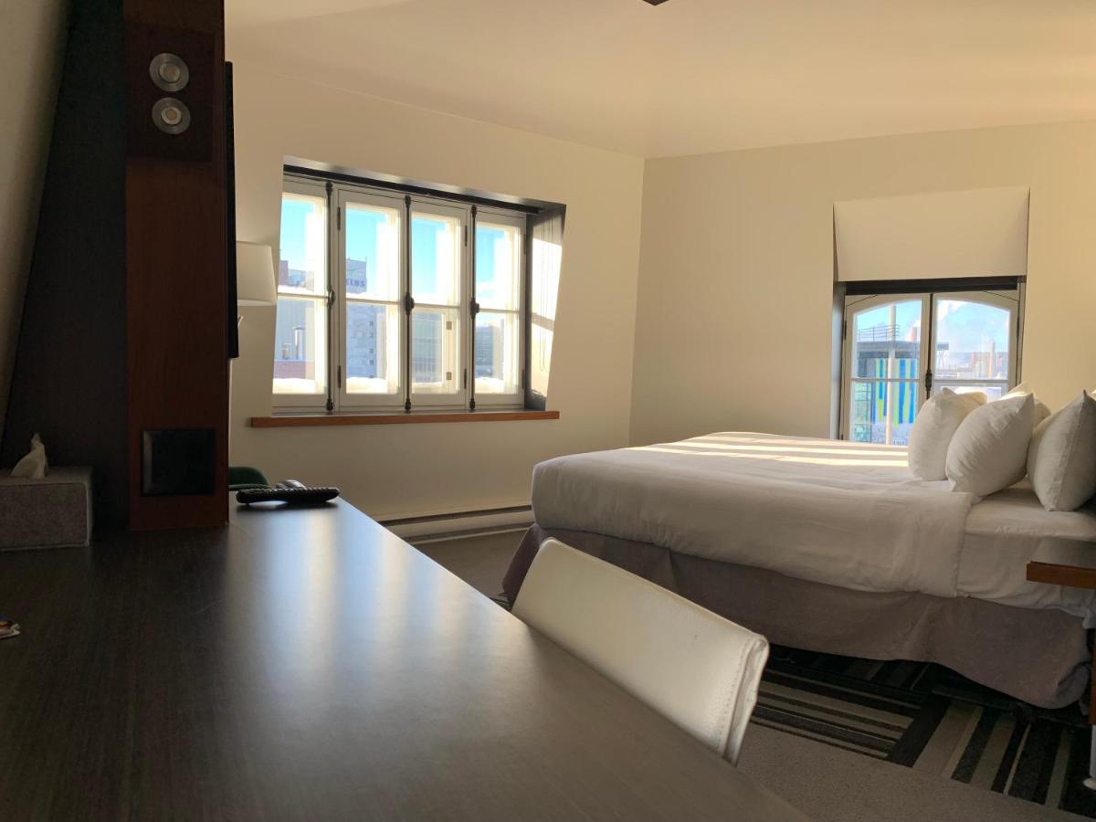 Deluxe Suite,1201870960:JPEG