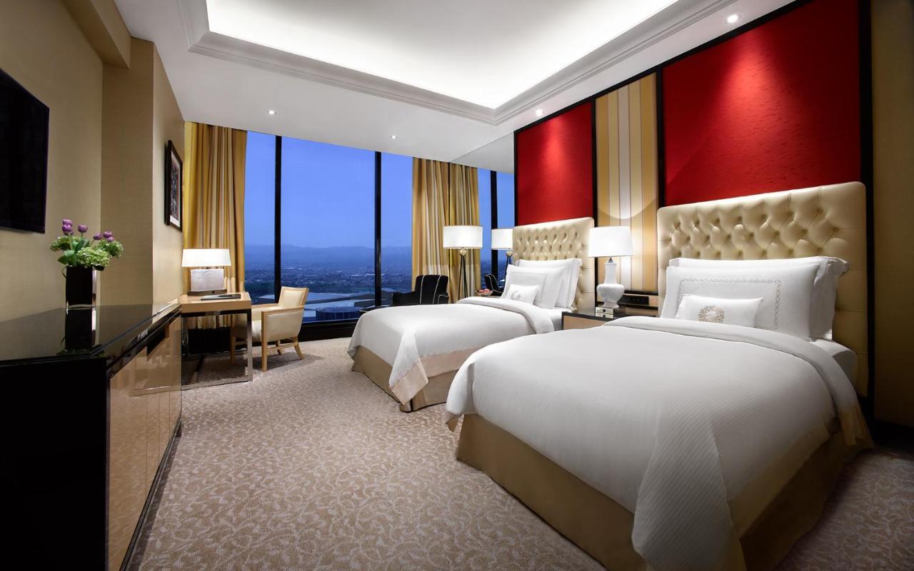 Premier Room