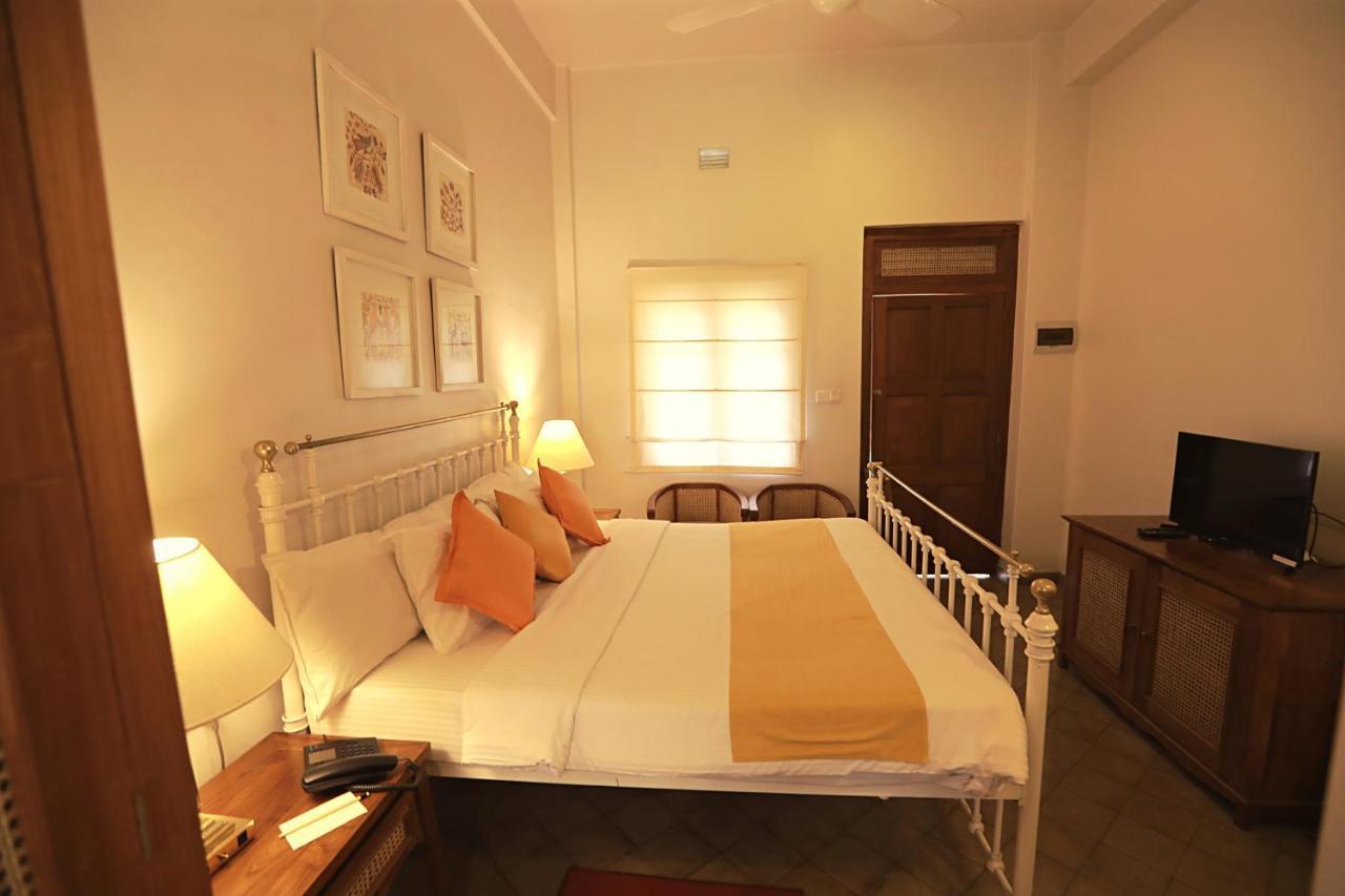 Deluxe Double Room Early check- or Late check-out on availability DROP off at Railway Station on Adisham Bungalow Excursion