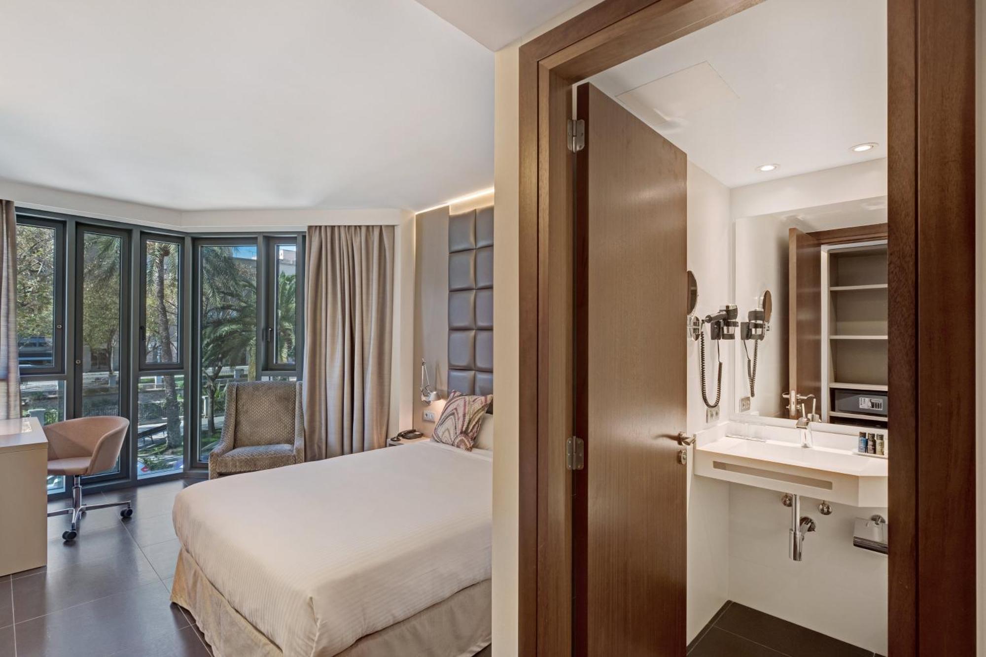 Deluxe Double Room,1207495726:JPEG