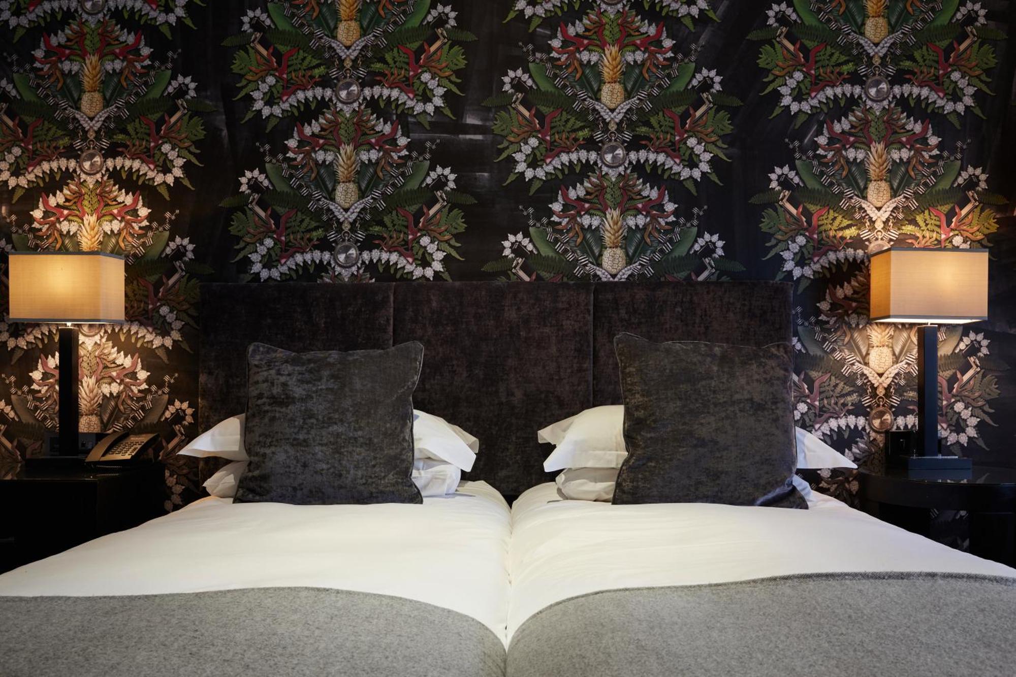 Club Twin Room