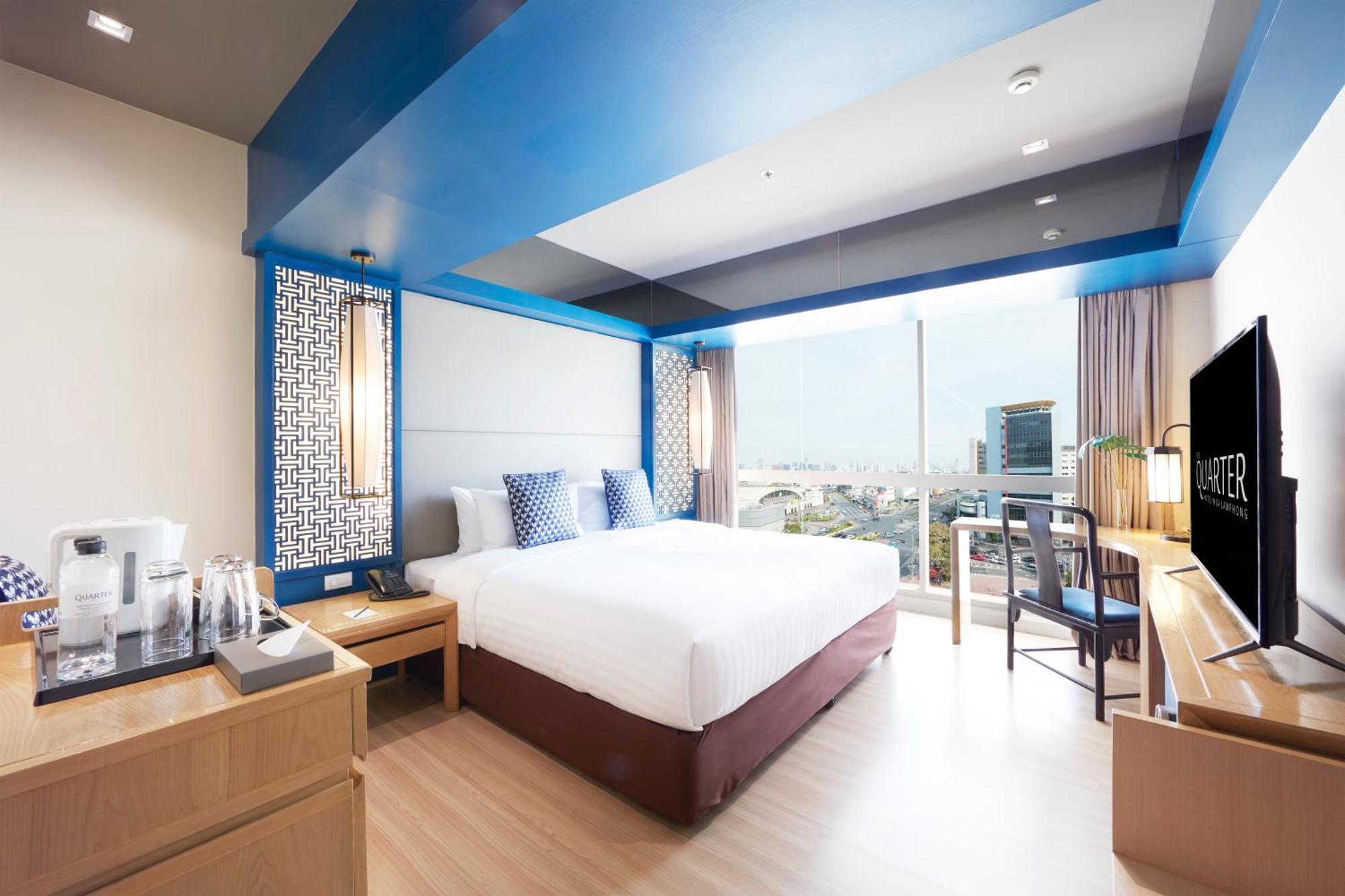 Deluxe King Room City View