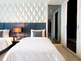 Two-Bedroom Royal Suite Sea View
