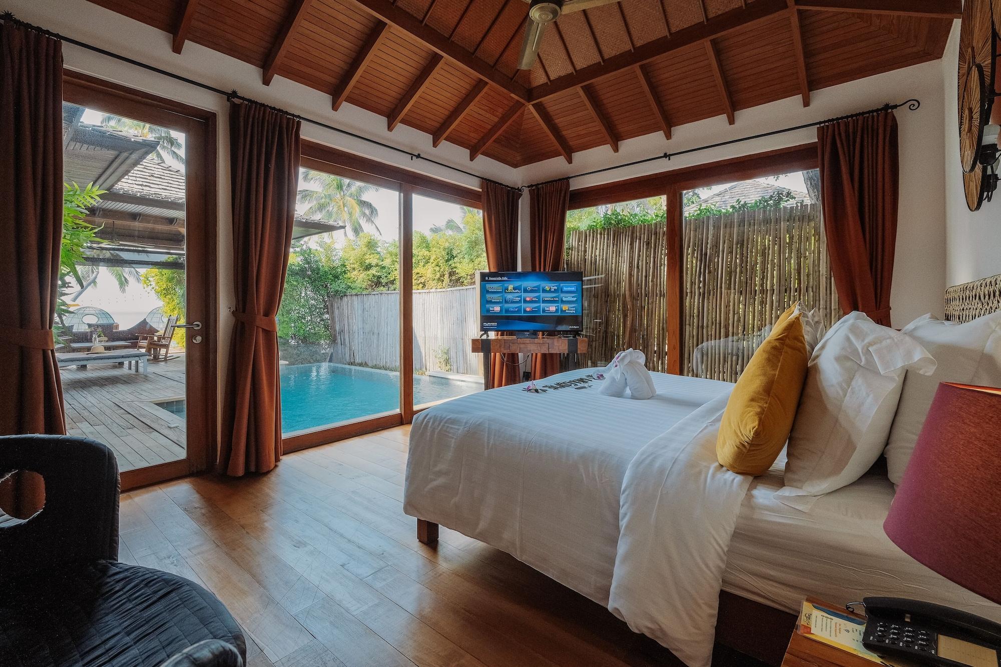 Grand Sunset Suite Pool Villa