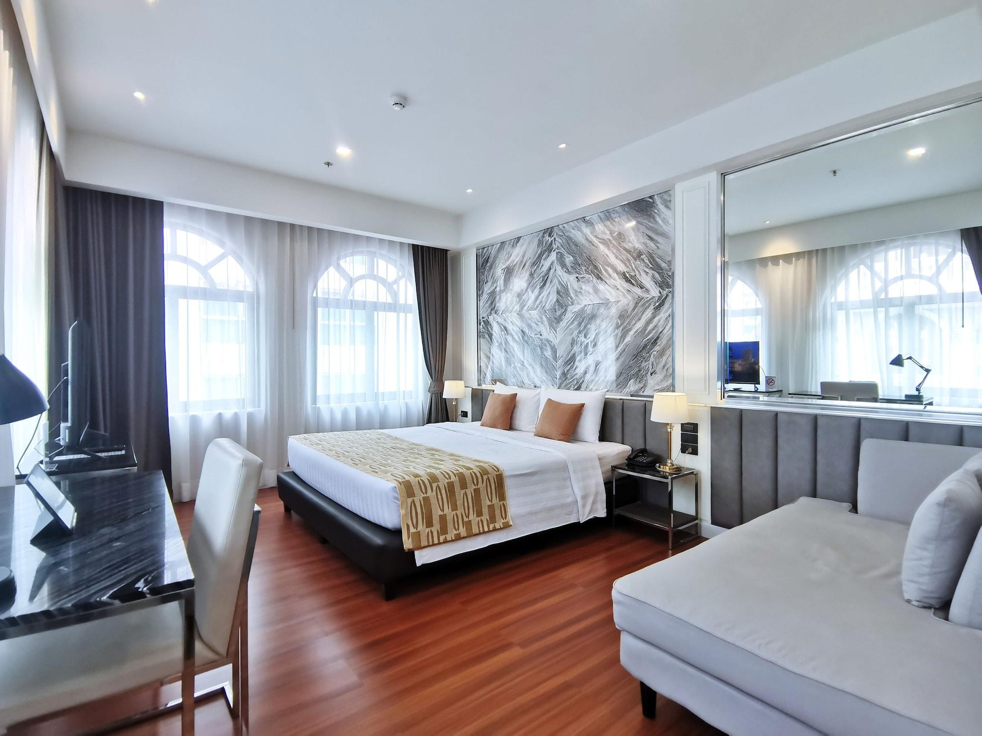 Grand Premier Room