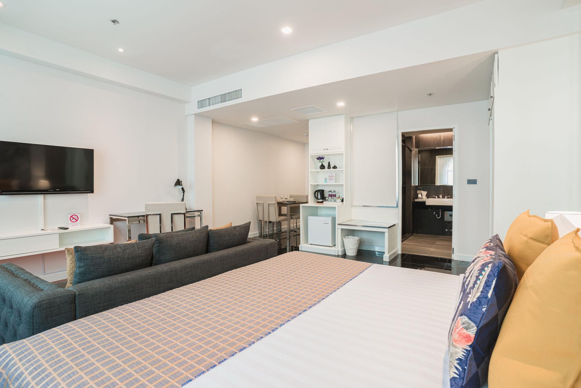 Grand Premier Room
