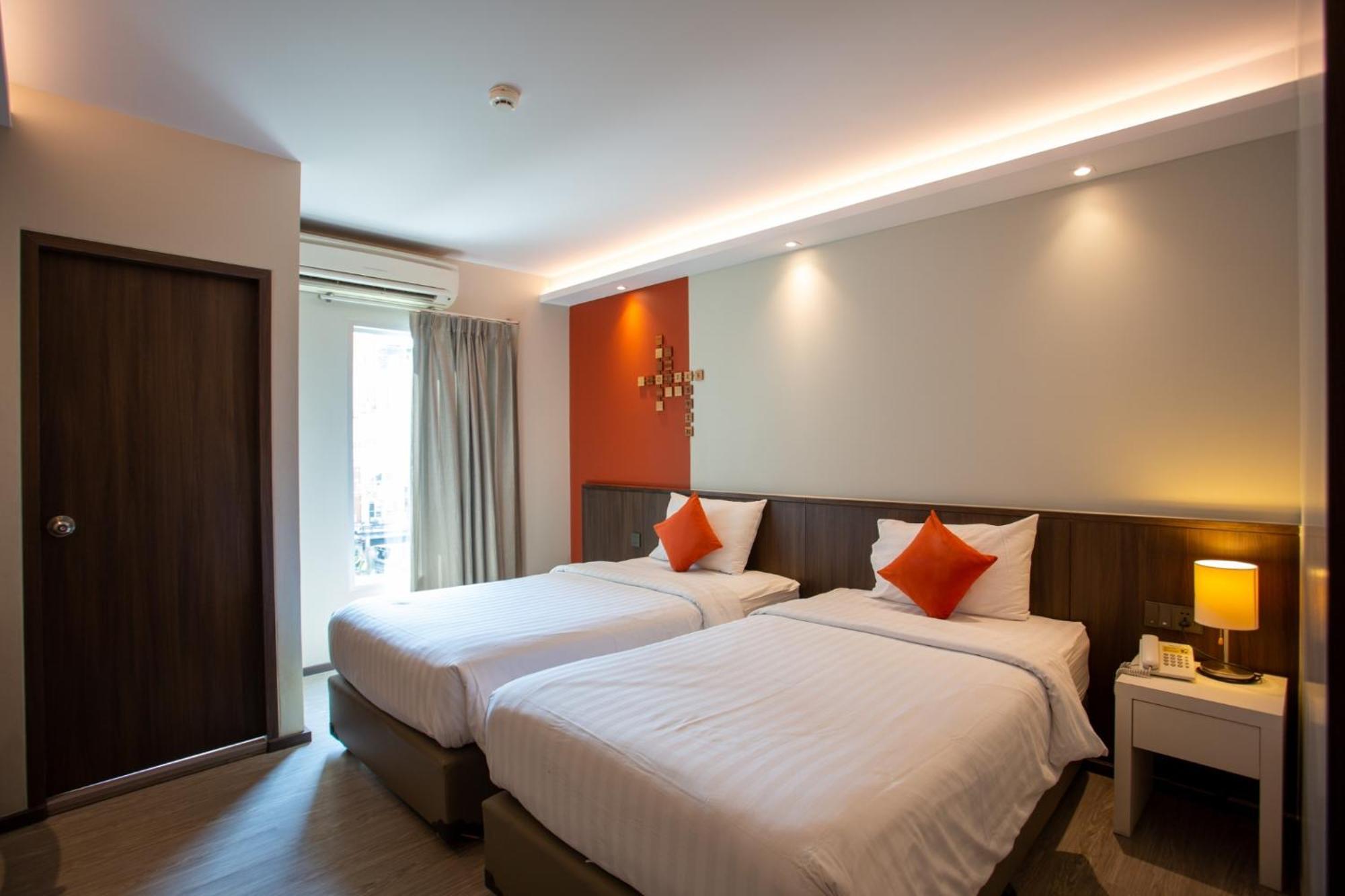 Deluxe Twin Room Balcony
