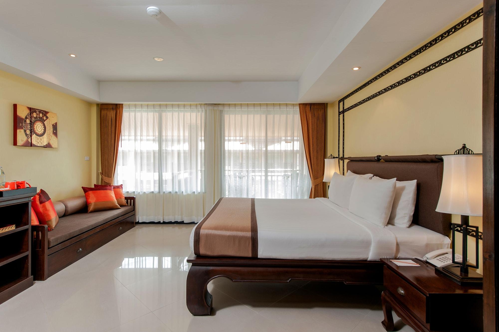 Deluxe Double or Twin Room Pool View
