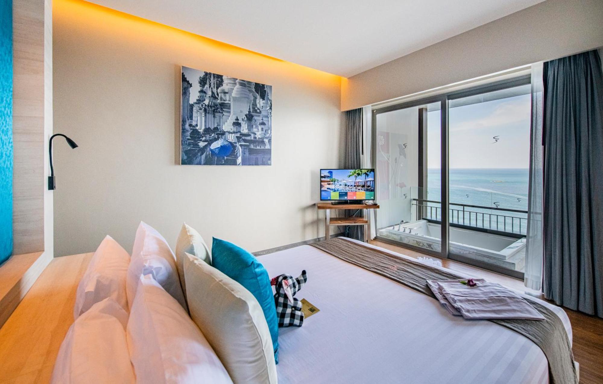 Sea View Jacuzzi Grand Suite