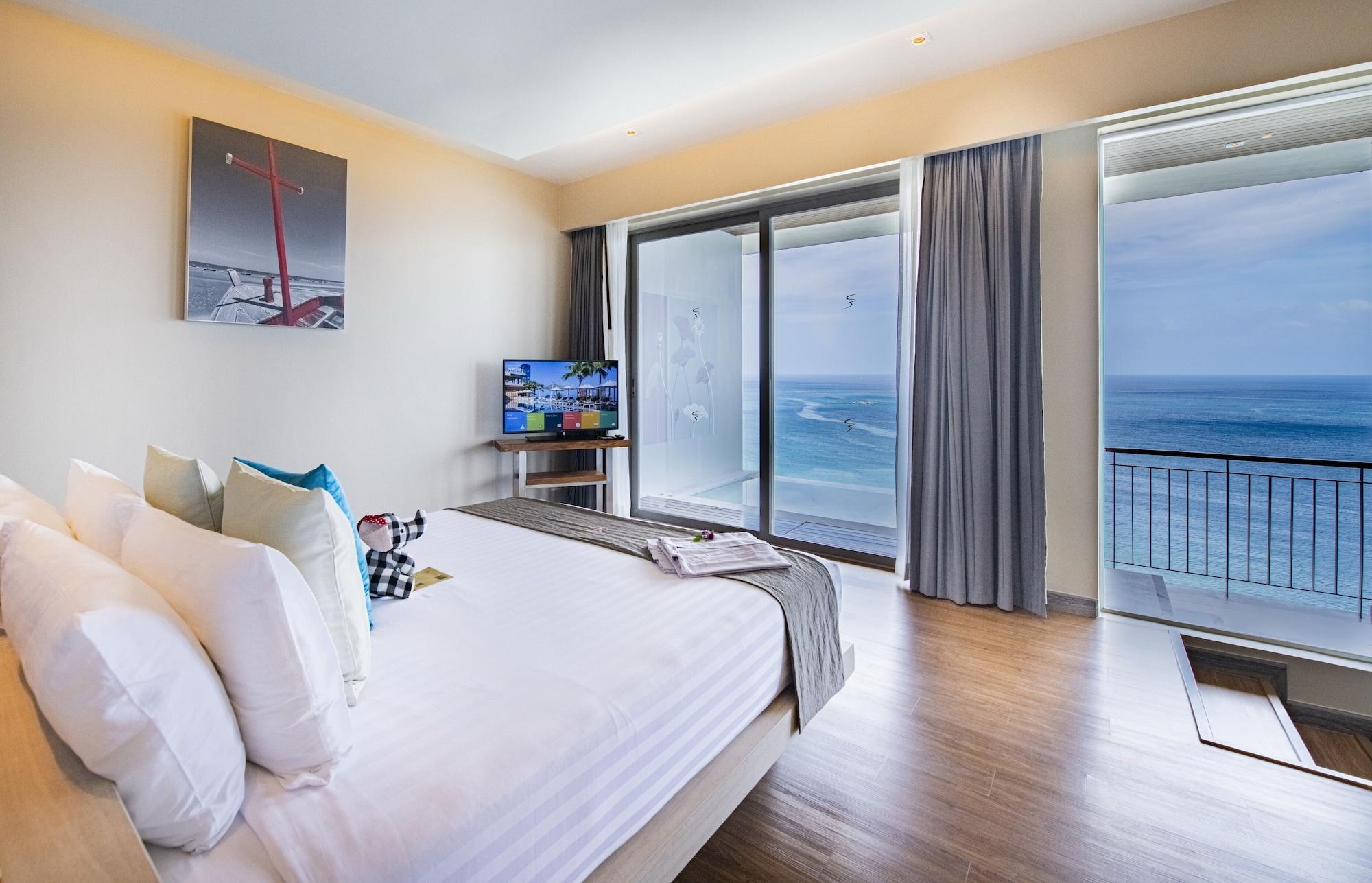 Executive Pool Penthouse Sea View