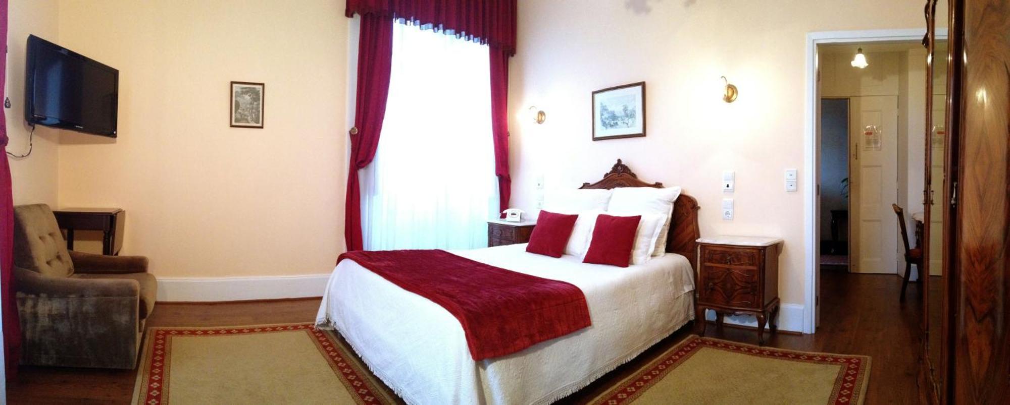 Standard Double or Twin Room,1209155893:JPEG
