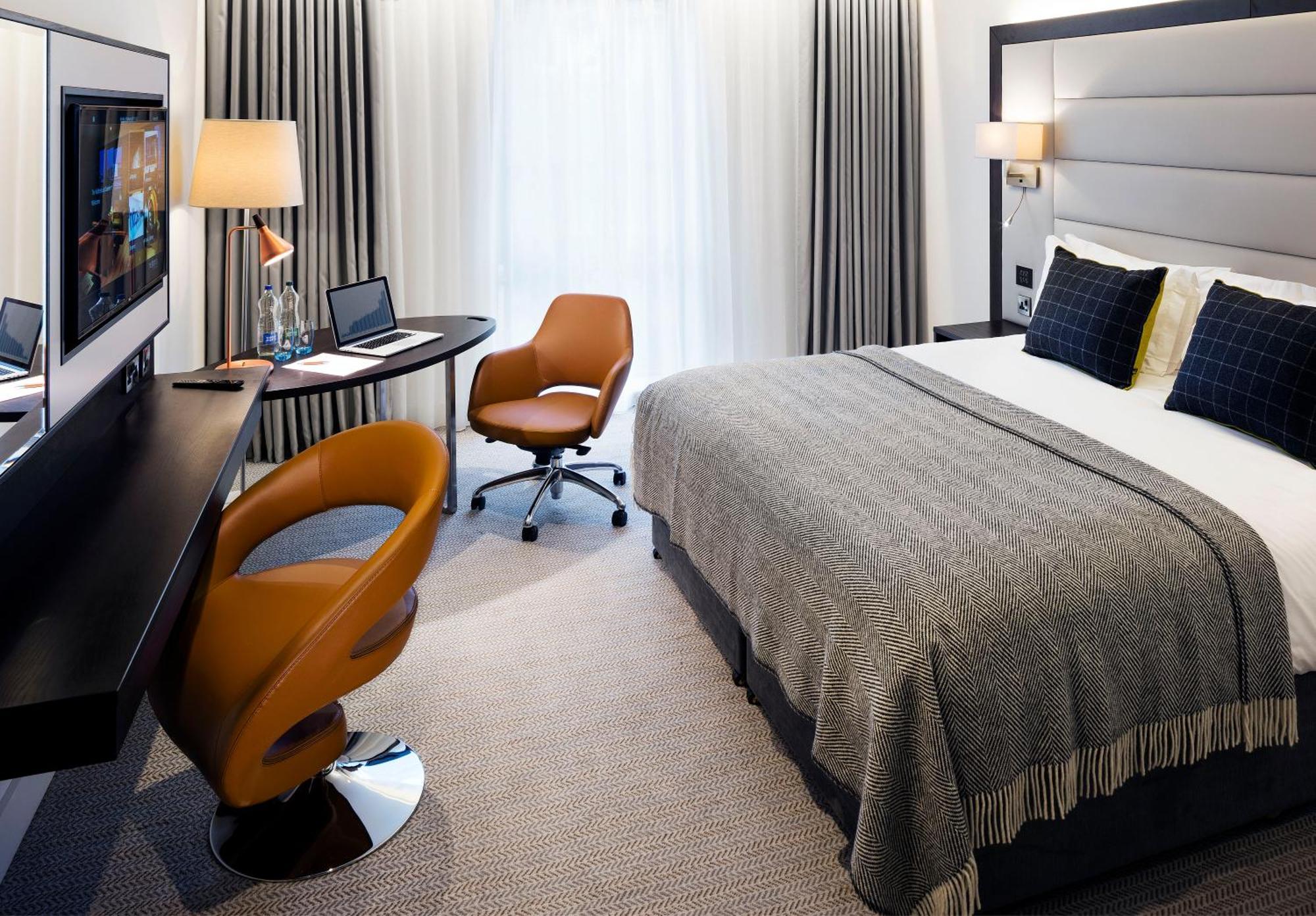 Address Club King Room