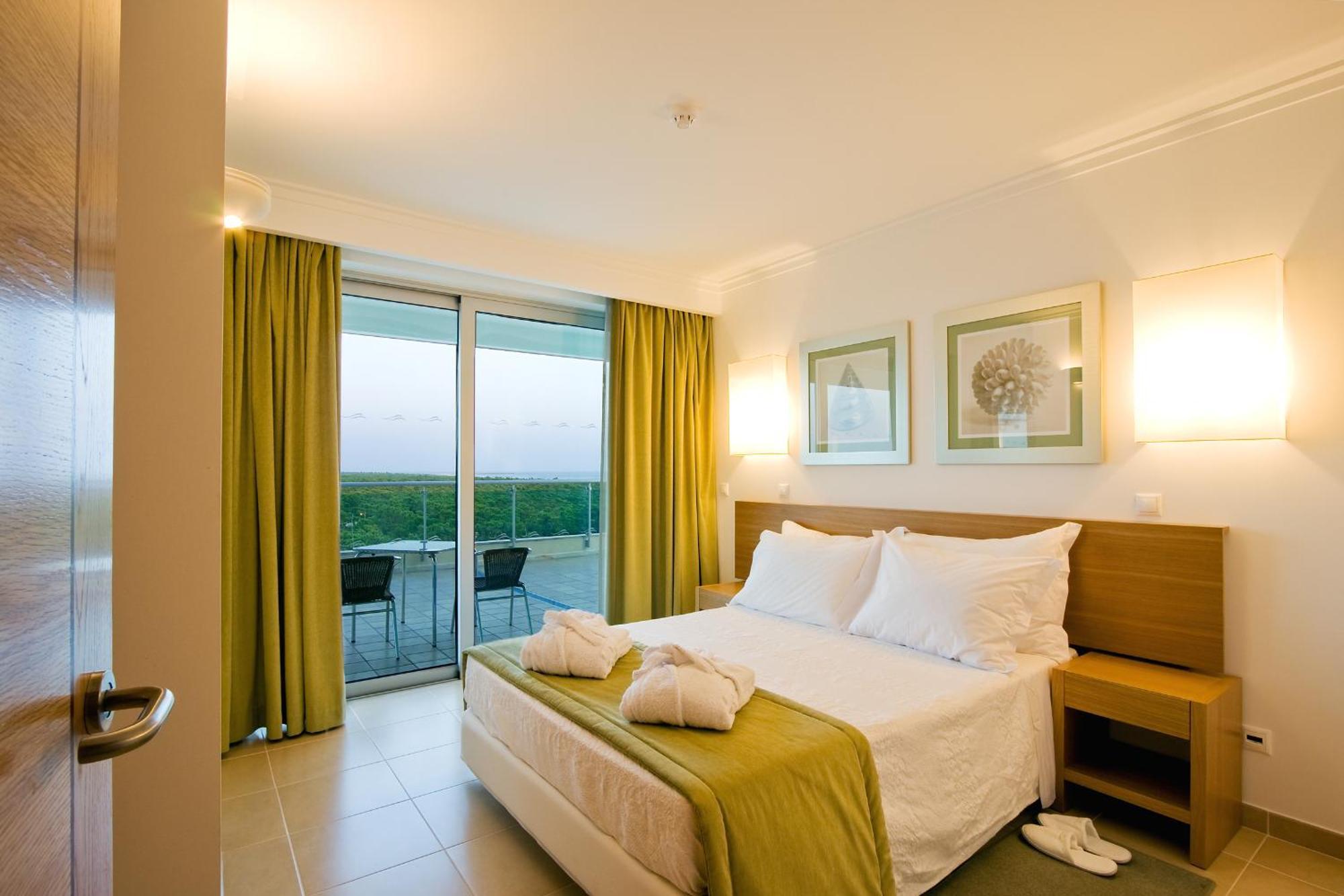 Two-Bedroom Apartment,1209334699:JPEG